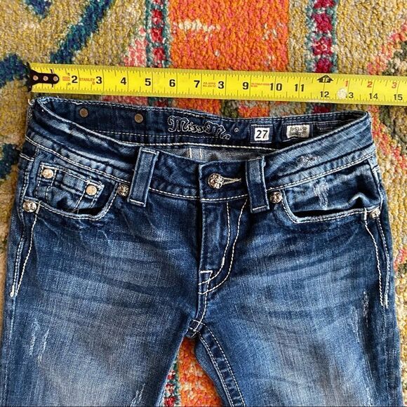 Miss Me Rhinestone Cross Capris Jeans - Picture 10 of 13